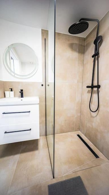 Stylish Apartment In Varšava Exteriér fotografie